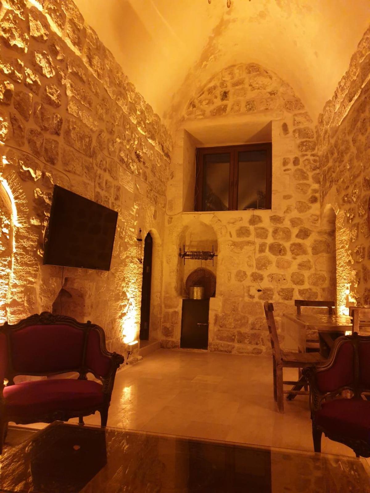 Mardin Tarihi Ulu Cami Yani, Tarihi Konak エクステリア 写真